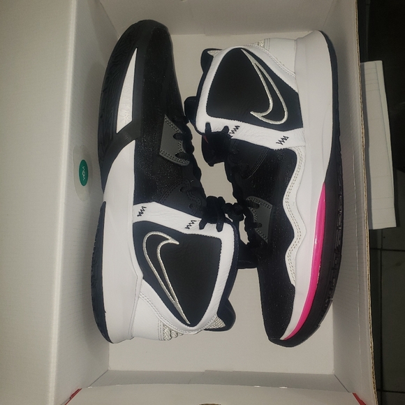 🔥Nike Kyrie Infinity - Picture 1 of 15